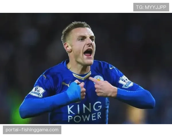 特写:老将瓦尔迪在莱斯特城训练基地指导青年队前锋 特写:老将瓦尔迪在莱斯特城训练基地指导青年队前锋